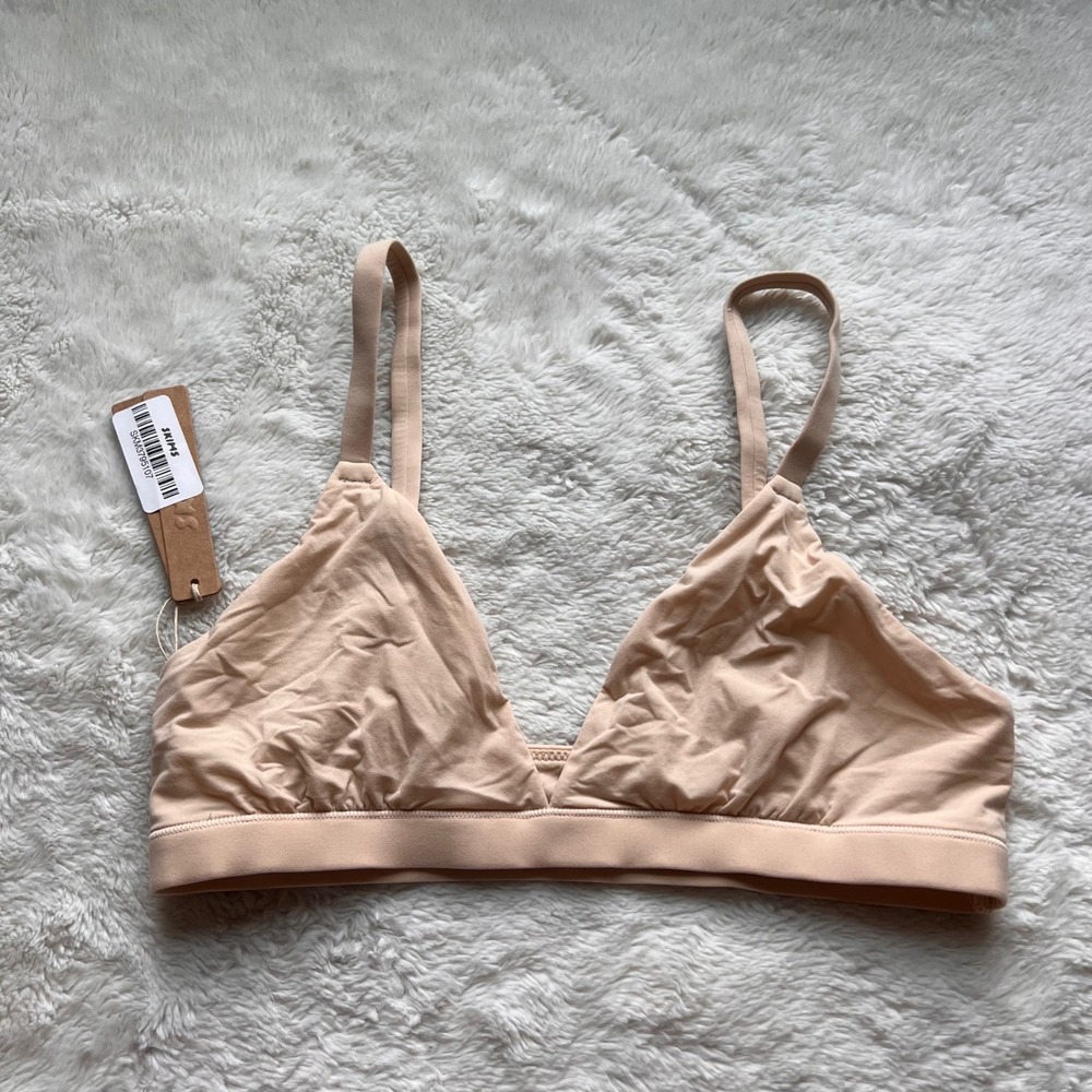 SKIMS Fits Everybody Triangle Bralette Sand BR-TRI-9200 Womens Medium Beige NWT
